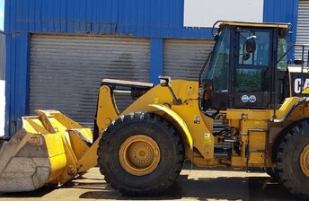 side view of Cat (Caterpillar) 950k wheel loader for hire