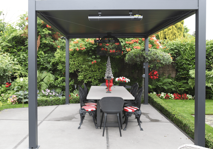 Louvre over outdoor dining space