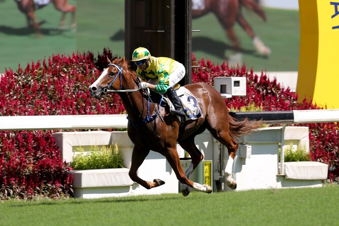 Sky Field and Joao Moreira land an impressive win. Photo: HKJC
