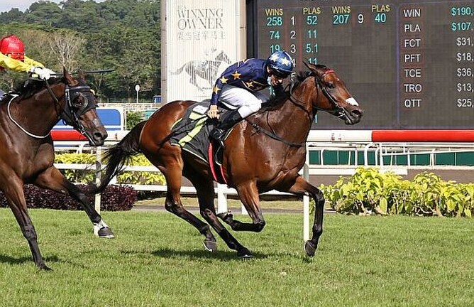Lim's Kosciuszko (Danny Beasley) extends his winning streak to seven in the Class 2 race on Saturday. - Photo: STC