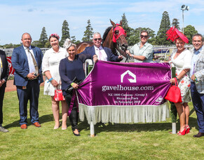 Cambridge couple make correct call with class filly