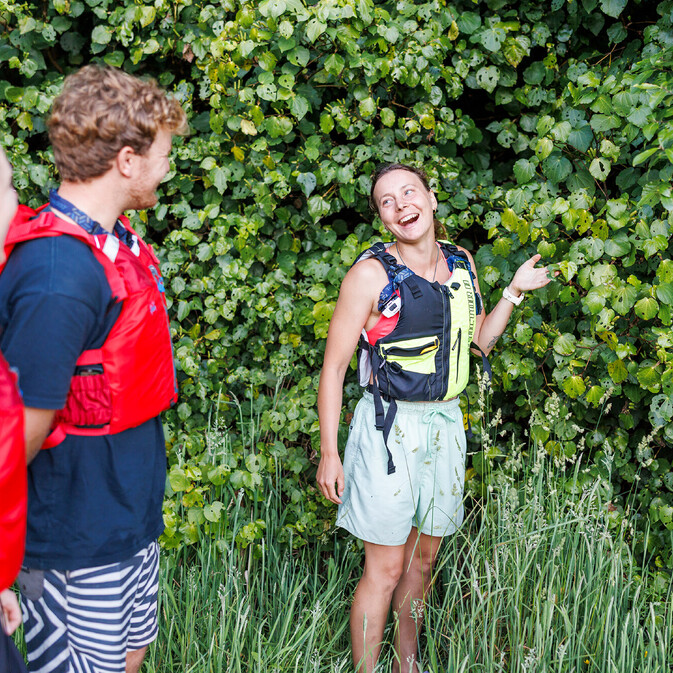 Amazing vibrant nature as Kayak enters Glow Worm Cave