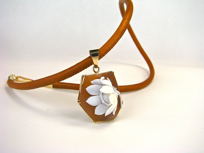 Handmade cameo pendant