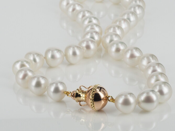 Pearl necklace