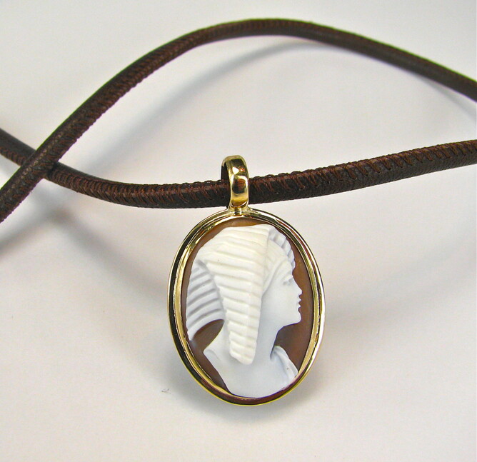 Cameo pendant. Handmade setting NZ