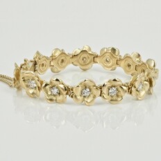Handmade cameo bracelet set in yellow gold