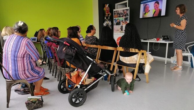 Nicola Patrick speaking at Thrive Workshop.