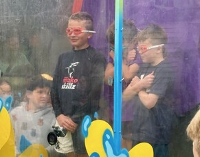 The TV show &#039;WHAT NOW&#039; came to Renwick School