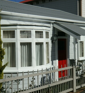 Restoration and exterior painting of a bungalow