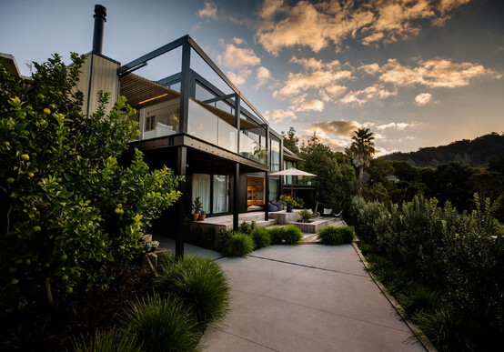 modern, contemporary, steel, mono pitch beach home designers waihi, waihi beach, mount maunganui, raglan, omokoroa, katikati, karangahake gorge & tauranga