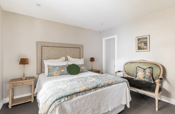 Peonies Cottages - Martinborough Accommodation