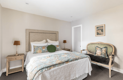 Peonies Cottages - Martinborough Accommodation