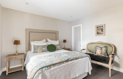 Peonies Cottages - Martinborough Accommodation