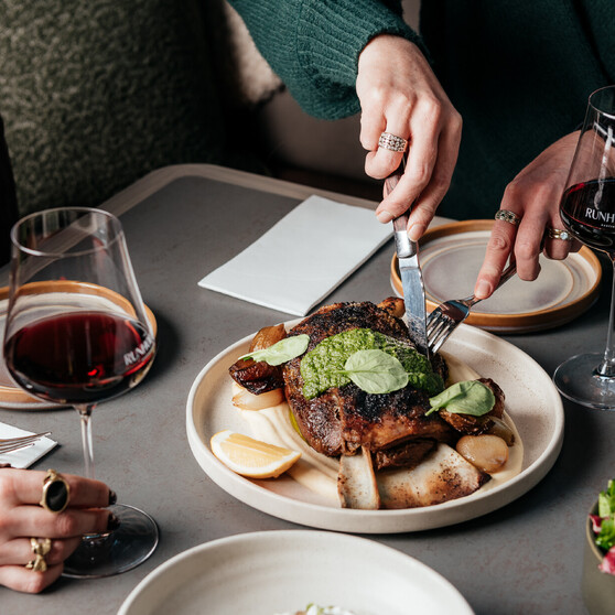 THE RUNHOLDER MARTINBOROUGH