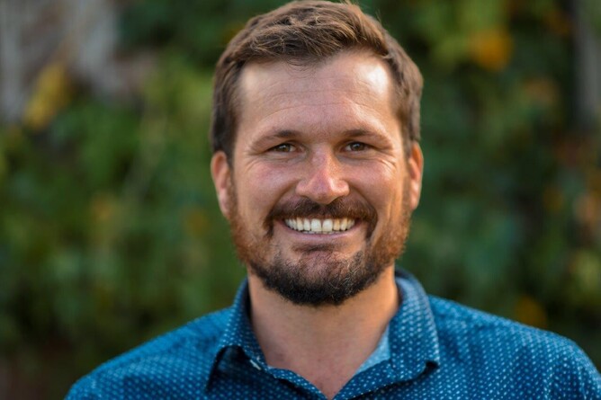 Daniel Payton;Perrin Ag