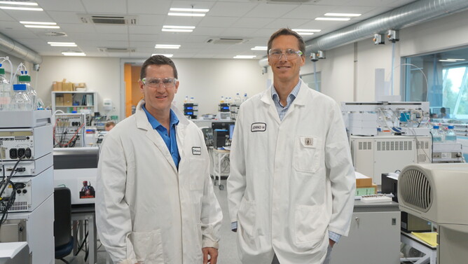 Dr Jonno Hill and Riaan Botha