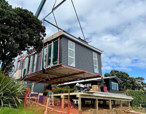 Transportable on the cliff tops of Waiheke Island