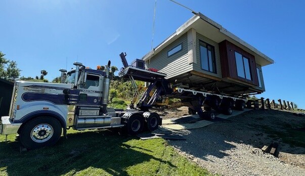 Flashed-Up Seaview: 70m² Airbnb