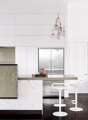 Designer Natalie Du Bois / Photographer Simon Wilson