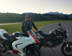 Director Spotlight // Kelly