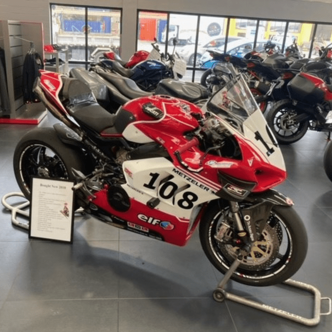 📸Kevin. 108 on display at Casbolts