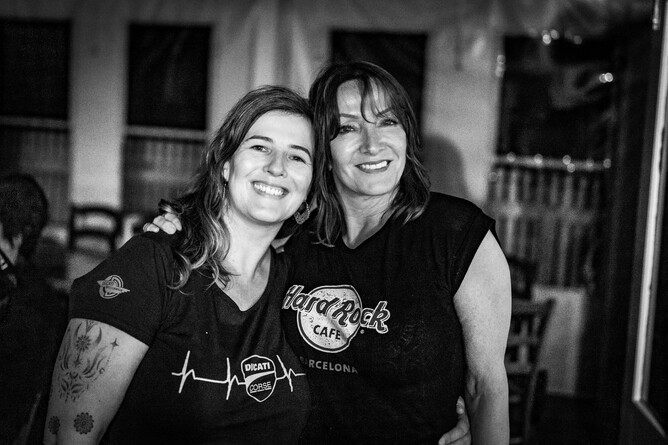 📸ASP - Ducati family. Left Zanda, Right Bianca