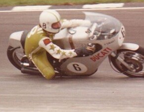 The First Ducati Superbike