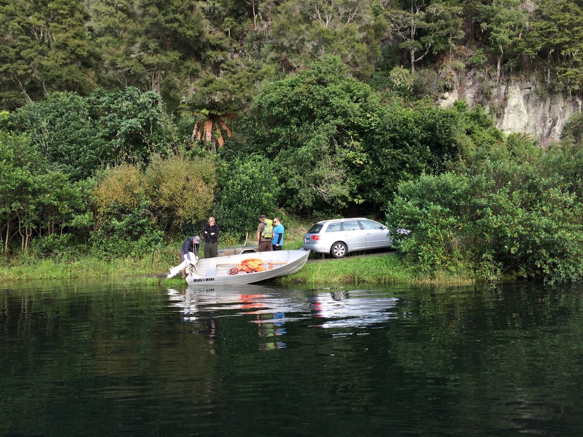 Lake Waipapa Trout Fishing HYDRO EXPLORER TOUR