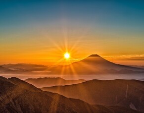 Impacted by a death by suspected suicide? Huarahi Ora and Aoake te Rā are available to help