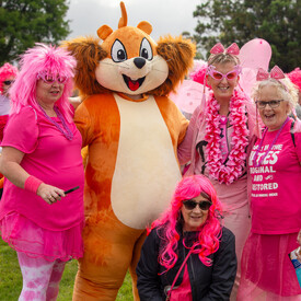 Register for the Breast Cancer Research Trust Pink Walk and Run on Thursday 27 October 2022