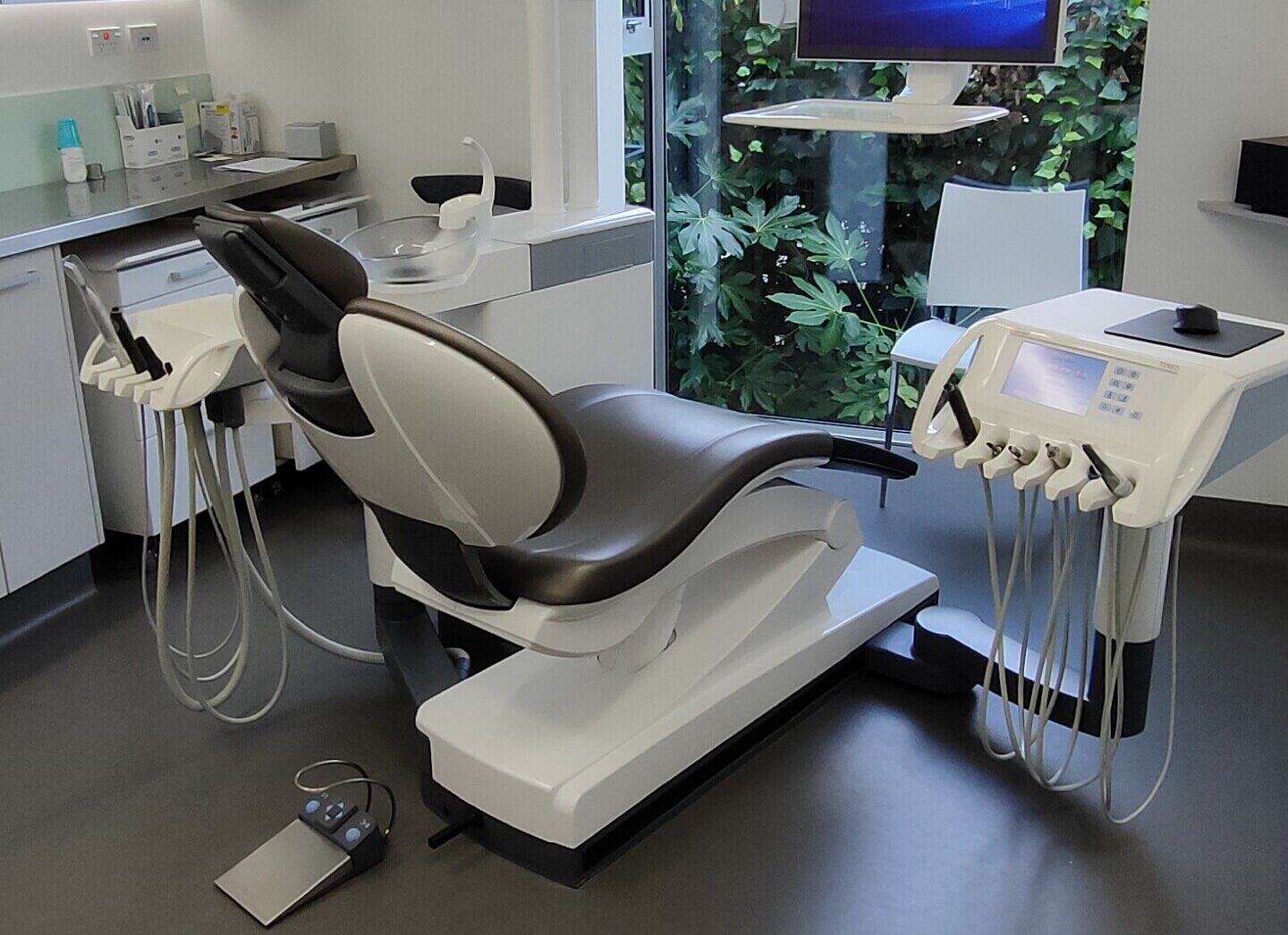 Dixon Electric Dental Equipment