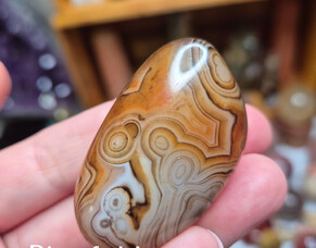 Silky Silk Agate &ndash; The Artistry of the Earth