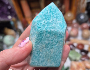 Amazonite &ndash; The Calming Turquoise Toned Stone