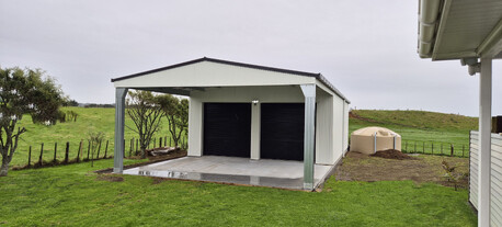 garage with open bay