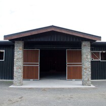 Horse Stable, Stable, Equine buildings, Barns, Horse Barns, stables Waikato, farm buildings, farm buildings waikato, sheds, sheds cambridge, sheds waikato, horse shelters, barn doors, waikato builders.