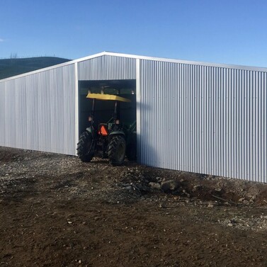tractor shed, farming building, pole shed, waikato shed, farm shed nz, build waikato, sheds nz, utility shed, calf shed