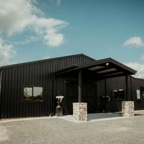 Horse Stable, Stable, Equine buildings, Barns, Horse Barns, stables Waikato, farm buildings, farm buildings waikato, sheds, sheds cambridge, sheds waikato, horse shelters, barn doors, waikato builders.