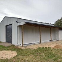 Horse Stable, Stable, Equine buildings, Barns, Horse Barns, stables Waikato, farm buildings, farm buildings waikato, sheds, sheds cambridge, sheds waikato, horse shelters, barn doors, waikato builders.horse barn