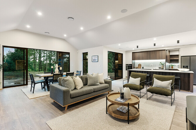 Laminate Flooring by Floorboards | Majestic Woodland Oak Brown