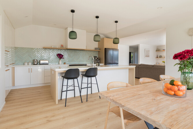 Laminate Flooring by Floorboards | Majestic Desert Oak Light Natural