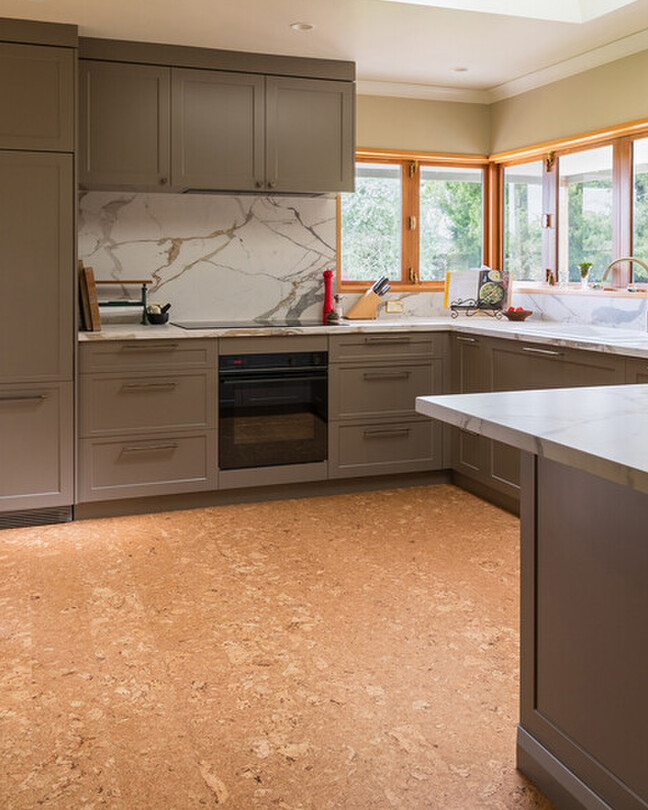 Wood look flooring in cork in a modern kitchen.