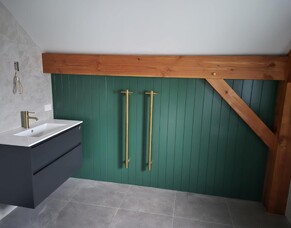 The Homeward Straight - At Hanley Farm Barn Build