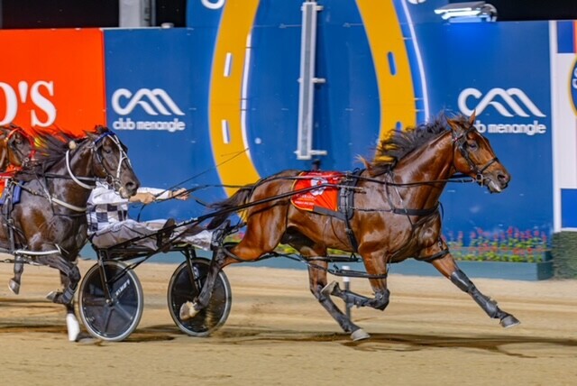 Champion Leap To Fame winning the Miracle Mile on Saturday night.  - Pacepix