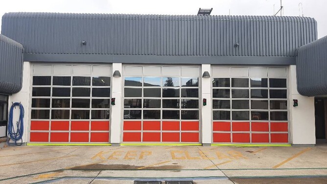 Rotorua Fire Station with new IL4 sectional garage doors