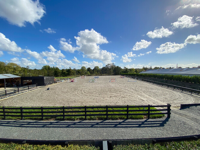 Ebb and flow arena with post and rail fence