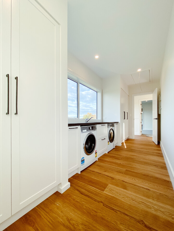 The large family laundry