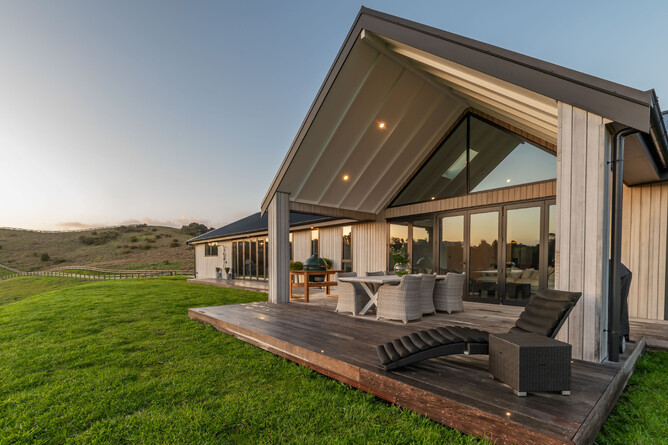 Country home north facing deck