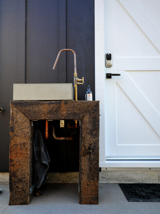 Handbasin at Cowshed Cottage