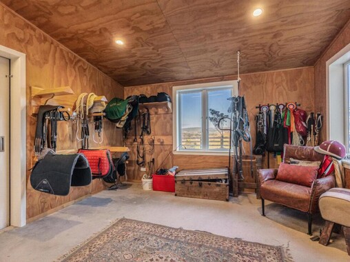 tack room