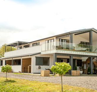 Barn and stables with living quarters